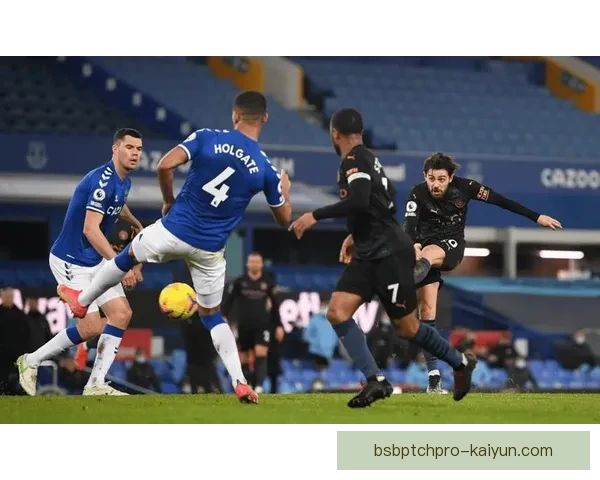 英超进球瞬间：新赛季表现稳健 球员状态备受关注